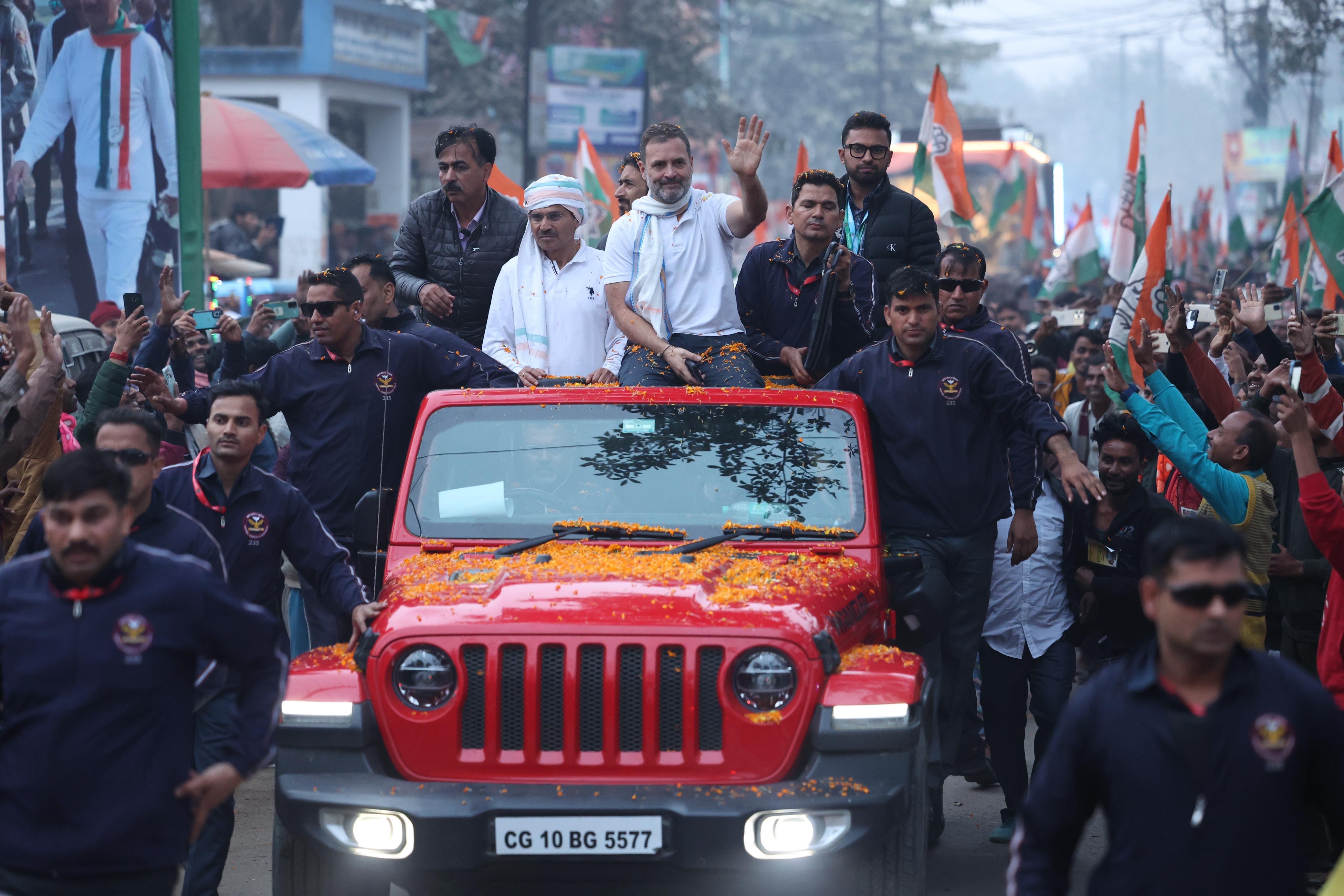 Rahul Gandhi Waving To His Supporters